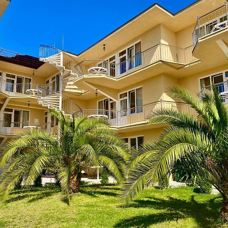 Mini Hotel Diva Алахадзы Экстерьер фото